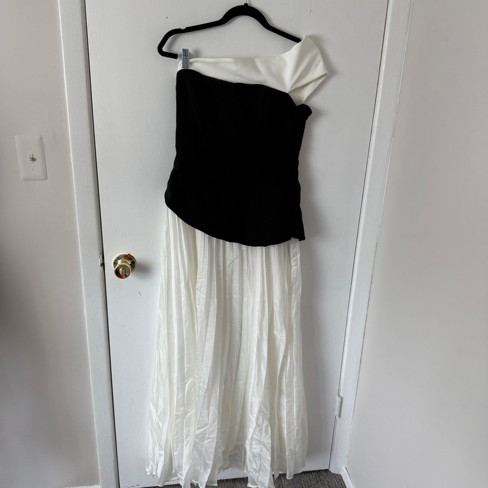 Commense Off-Shoulder Black and White Evening Gown Formal Dress Large - Picture 10 of 17
